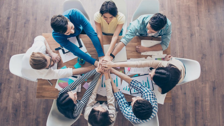 Pourquoi Et Comment Organiser Un Team Building Ou Un Séminaire D ...